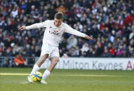  tiri de transfer blackpool club mulls gleeson oferta