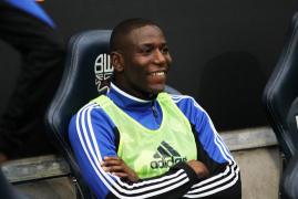 afobe usureaza bolton griji prejudiciu
