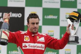 alonso respinge criticile red bull