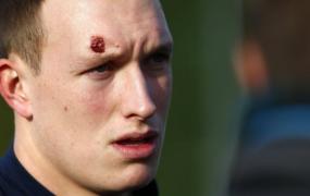 anglia jones a condus din germania prietenos