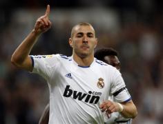arsenal news benzema licita pe spate