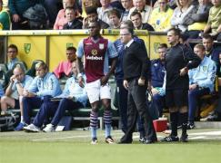 aston villa sparge bun pentru benteke lambert