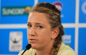 azarenka acuz brisbane retragerea pe pedichiura