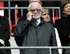 bates i leeds ridica de buc i