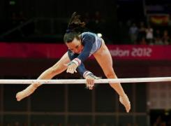 beth tweddle announces de pensionare
