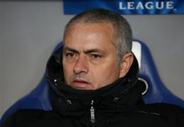 chelsea mourinho ponders luiz nlocuiri