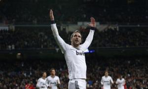 chelsea se al ture cursa pentru higuain