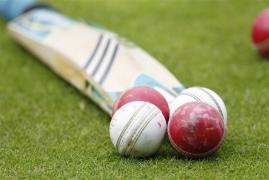 derbyshire bate leicestershire prin ruleaza 24