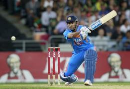 dhoni laud anderson