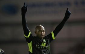 diouf respinge nou leeds contract