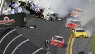 fanii 30 r ni i n accident de daytona