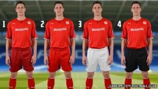 fanii vota pe culoare de pantaloni scur i cardiff