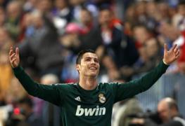figo sus ine ronaldo pentru balonul de aur