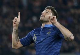giroud lupta impotriva benzema amenin are