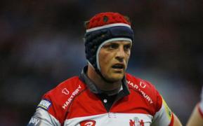 gloucester pe brown se retrage