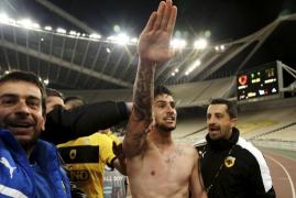 grecia via a ban pentru salutul nazist