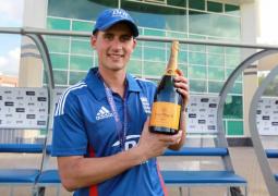 hales scoruri de top pe bash mare debut