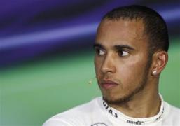 hamilton respinge link ul red bull