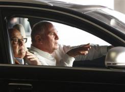 hoeness poate fi hounded afar 
