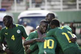 incendii n mul ime la senegal v joc coasta de filde meci suspendat