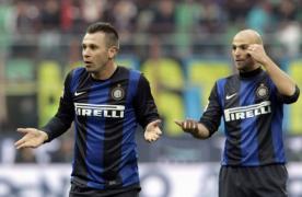 inter apel peste bani