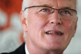 johnson ponders castigul de hearn 10m