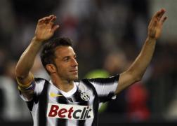 juventus celebru no 10 jersey