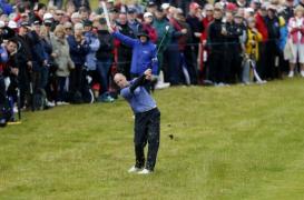 lee surges n euro masters plumb