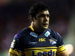 leuluai announces de pensionare