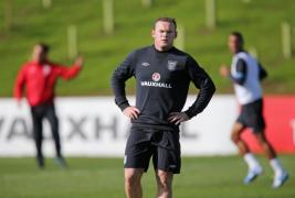 m lby play rooney n mijlocul terenului 