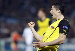 man utd chase atacantul dup van persie lovitur 
