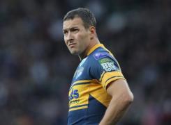 mcguire ochii returnare taxe anglia