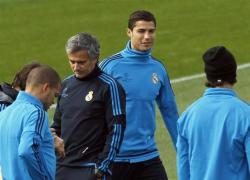 mourinho ronaldo masiv bustul