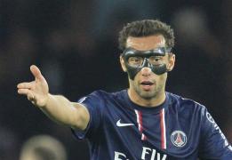 nen aproape de renun area la psg
