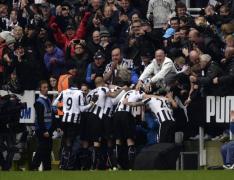 newcastle int un alt mare scalpului mpotriva pinteni