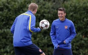 ozil este flavia noua 
