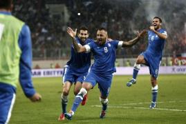 pinteni s se al ture cursa pentru liverpool arsenal int 