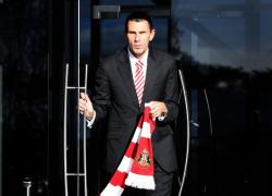 sunderland larsson mul umit cu numirea poyet
