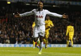 tottenham stoke interesat defoe