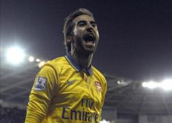 trei fo ti juc tori arsenal ar trebui s re semneze