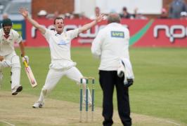 wagg este de acord contract de glamorgan