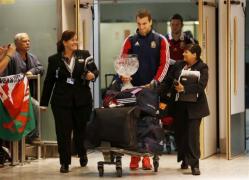 warburton revine la nceputul