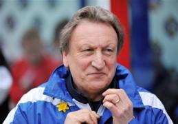 warnock sugereaz manager interimar
