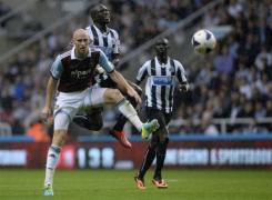 west ham stiri collins se potrivesc