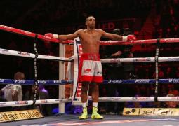 yafai set pentru perez bout