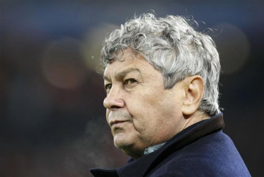 Shakhtar Donetsk boss Mircea Lucescu is hoping Manchester United's early season slump under new manager David Moyes continues beyond their Champions League encounter on Wednesday night.
