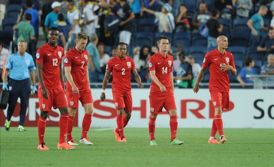 Clubs who do not make their players available for the England national team should receive a fine, according to David Pleat.
