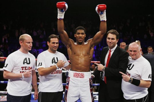 Olympic super-heavyweight champion Anthony Joshua defeated Italian Emanuele Leo in just two minutes and 47 seconds  during a fight at The O2.