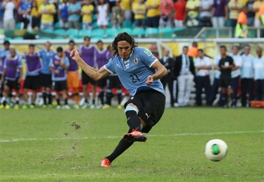 Chelsea transfer target Edinson Cavani has completed a medical with Paris Saint-Germain and is set to be unveiled as one of their squad on Tuesday.