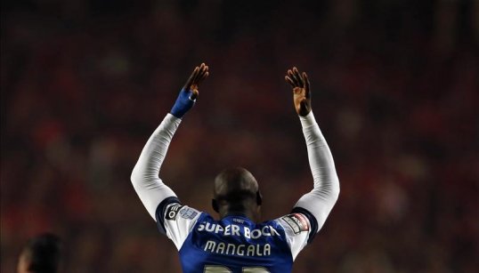 FC Porto defender Eliaquim Mangala says he is not paying any interest to the various reports linking him with a move to Chelsea.